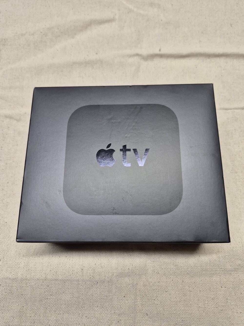 Apple TV 4K 1st Gen A1842 32GB w/ Siri Remote & Power Cable - Used